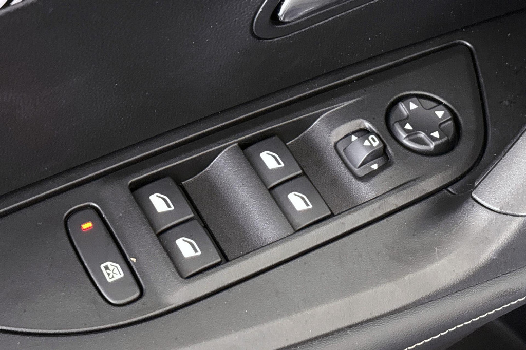 Peugeot 2008 (GVZ97V) met abonnement
