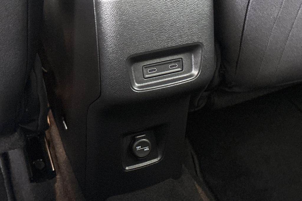 Opel Frontera (JVN86L) met abonnement