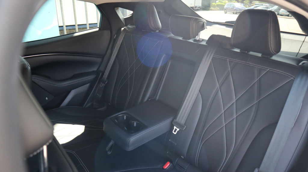 Ford Mustang Mach-E (L907XH) met abonnement