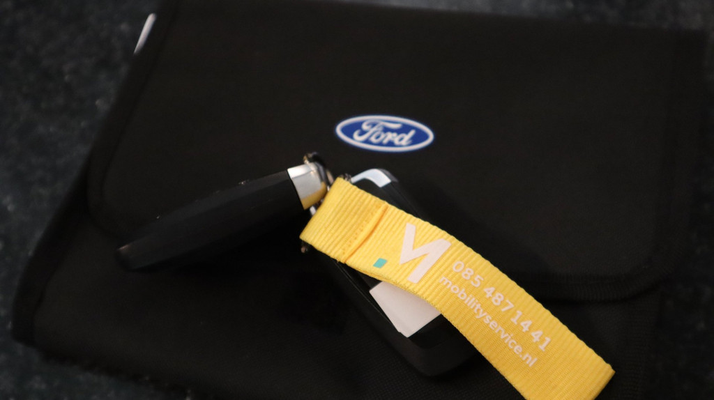 Ford Mustang Mach-E (L907XH) met abonnement