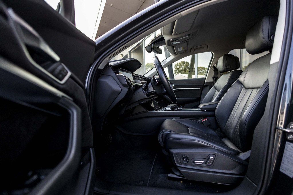 Audi e-tron (P663PF) met abonnement