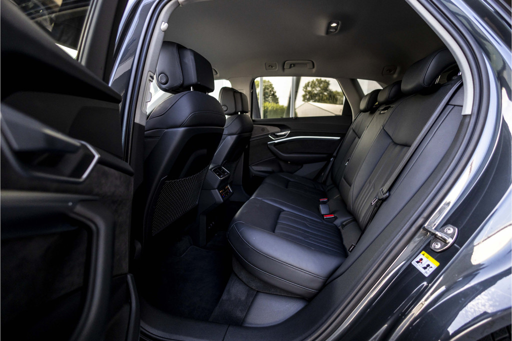 Audi e-tron (P663PF) met abonnement