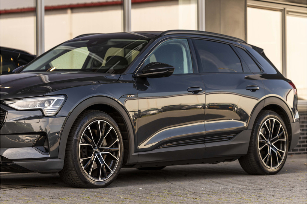 Audi e-tron (P663PF) met abonnement