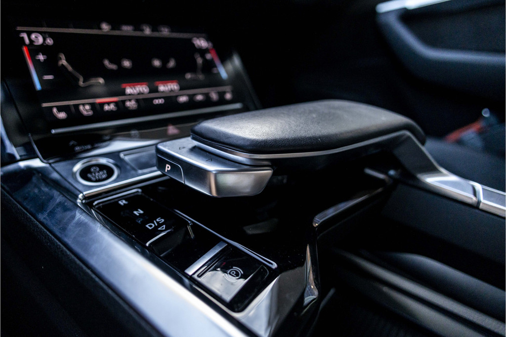 Audi e-tron (P663PF) met abonnement