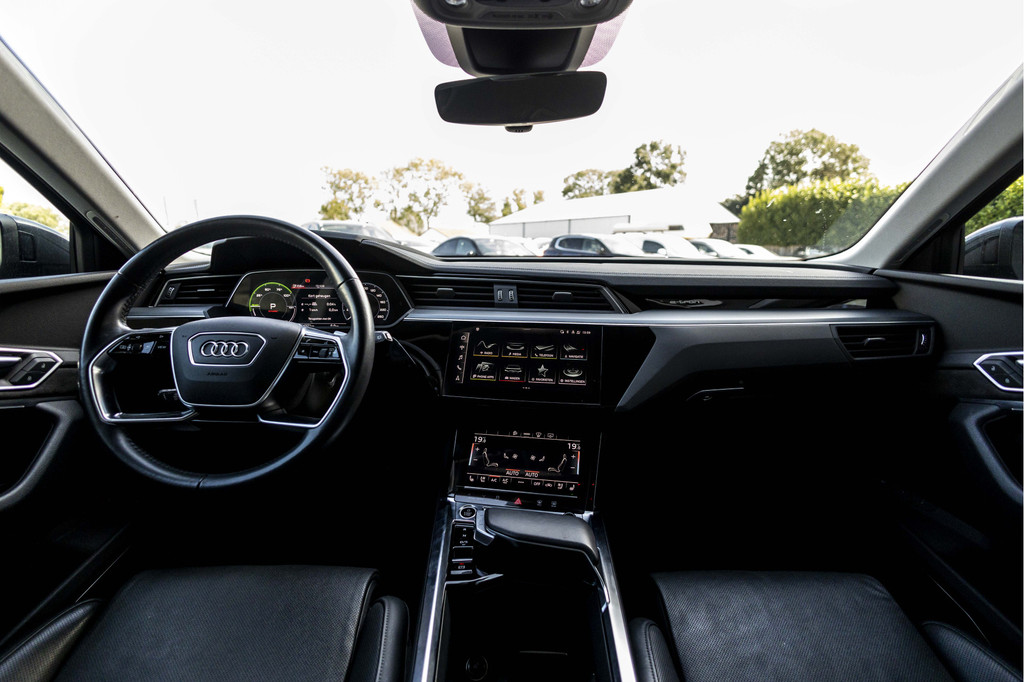Audi e-tron (P663PF) met abonnement