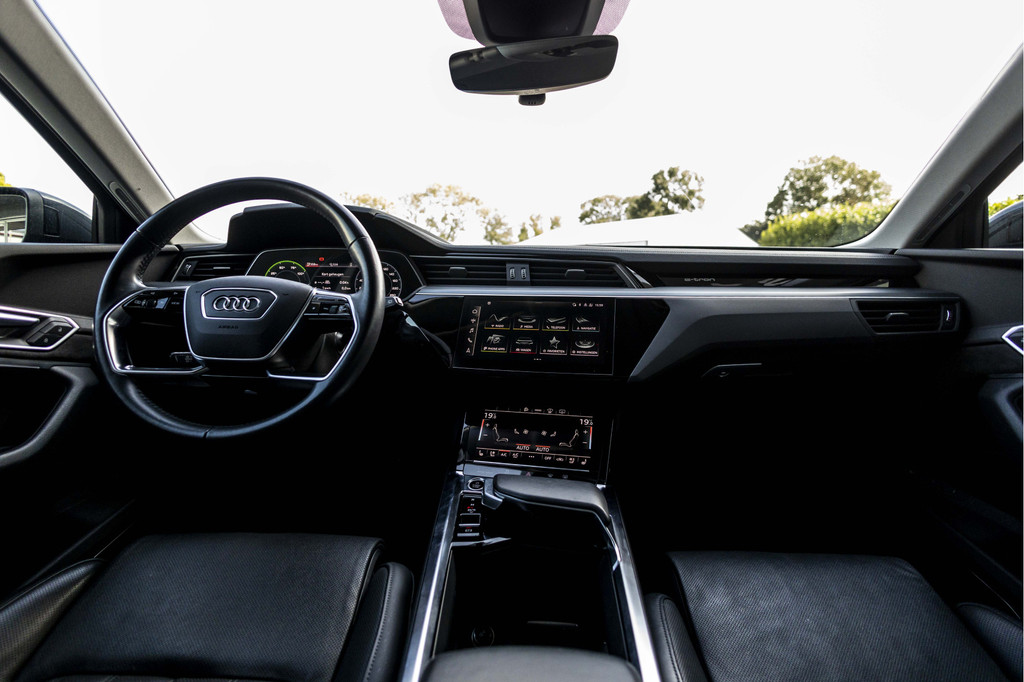Audi e-tron (P663PF) met abonnement