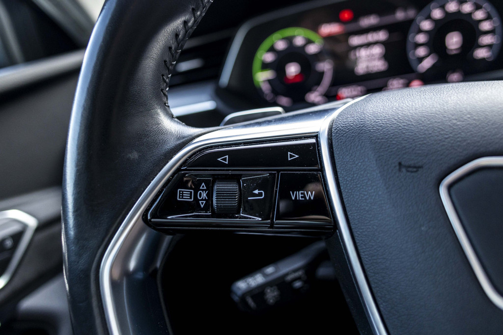 Audi e-tron (P663PF) met abonnement