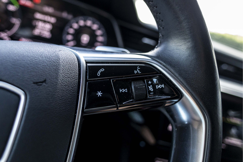 Audi e-tron (P663PF) met abonnement