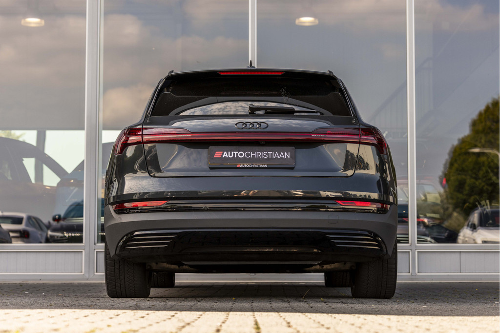 Audi e-tron (P663PF) met abonnement