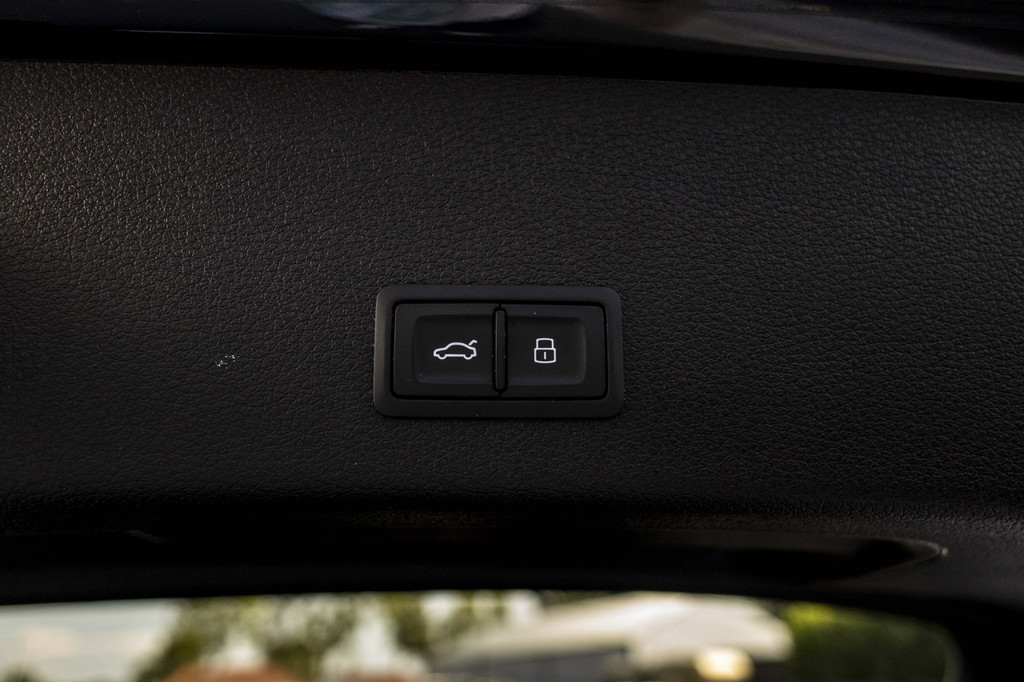 Audi e-tron (P663PF) met abonnement