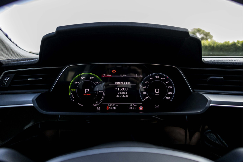 Audi e-tron (P663PF) met abonnement