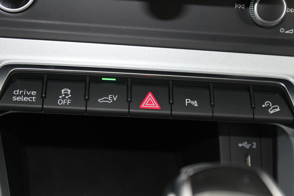 Audi Q3 (KLH51S) met abonnement