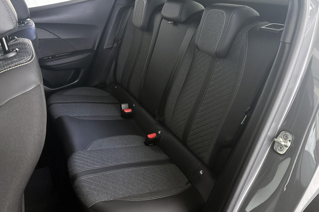 Peugeot 2008 (HFN52X) met abonnement