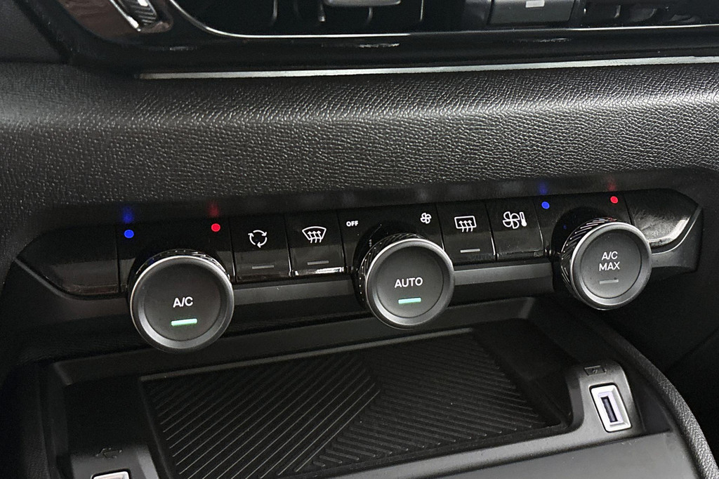Citroën Ë-C4 (T252JZ) met abonnement