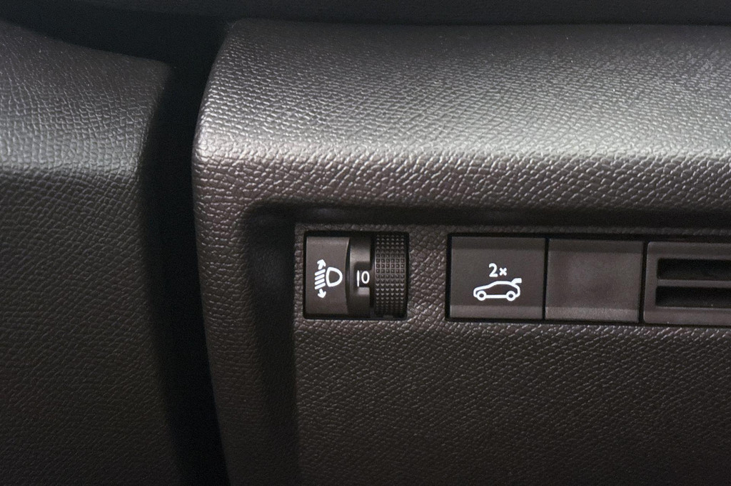 Citroën Ë-C4 (T252JZ) met abonnement