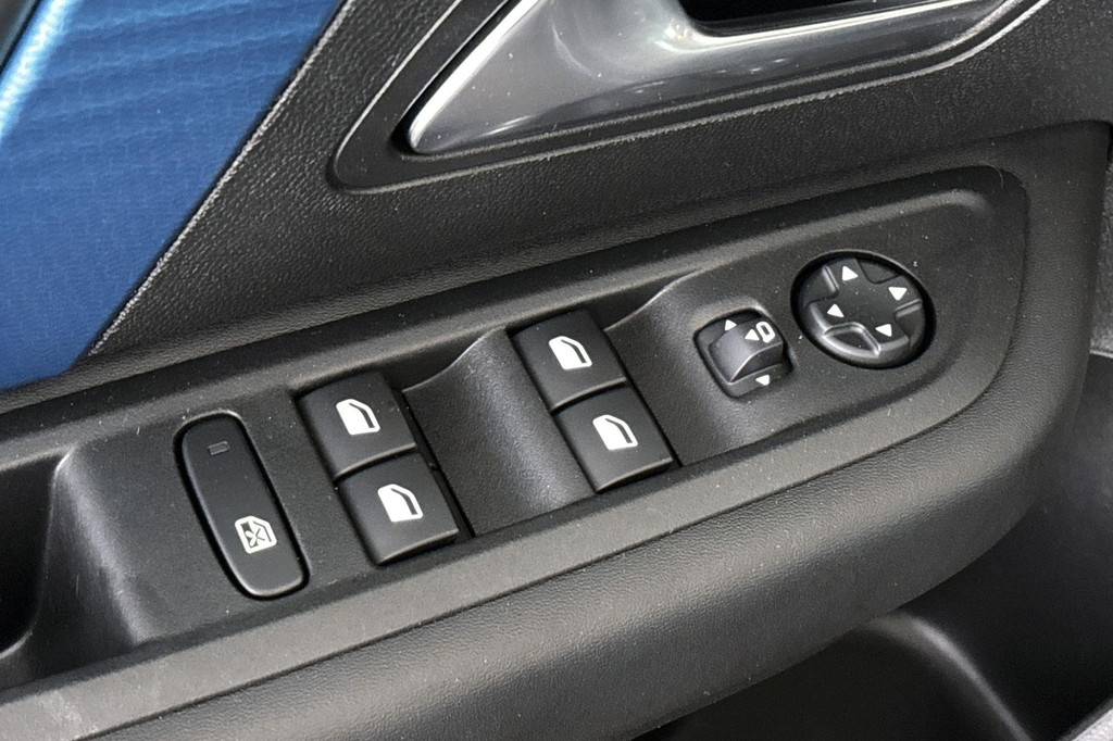 Citroën Ë-C4 (T252JZ) met abonnement