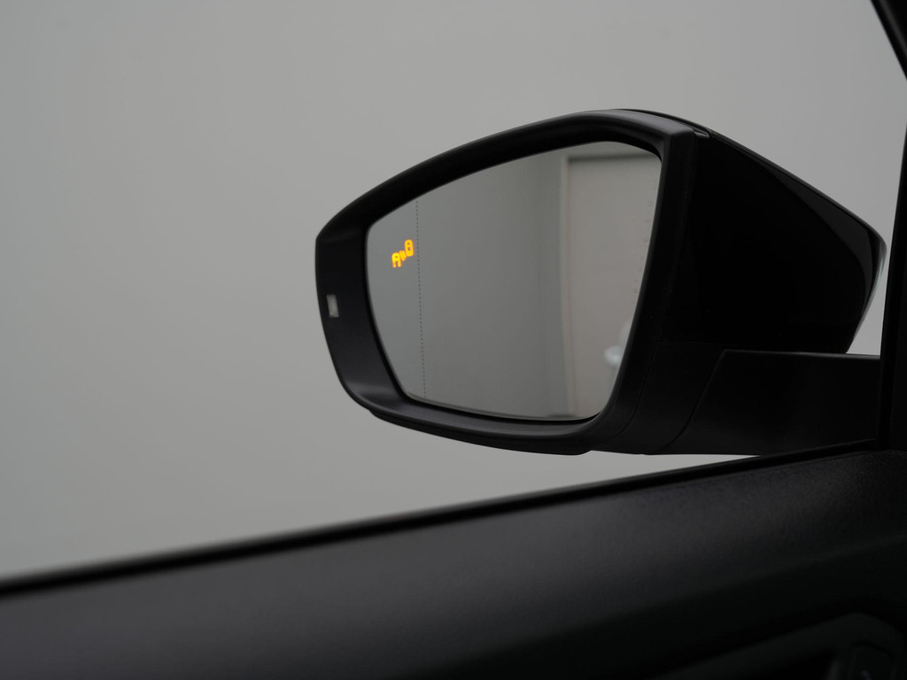 Volkswagen T-Roc (N483LZ) met abonnement