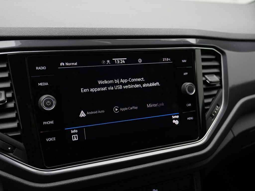 Volkswagen T-Roc (N483LZ) met abonnement