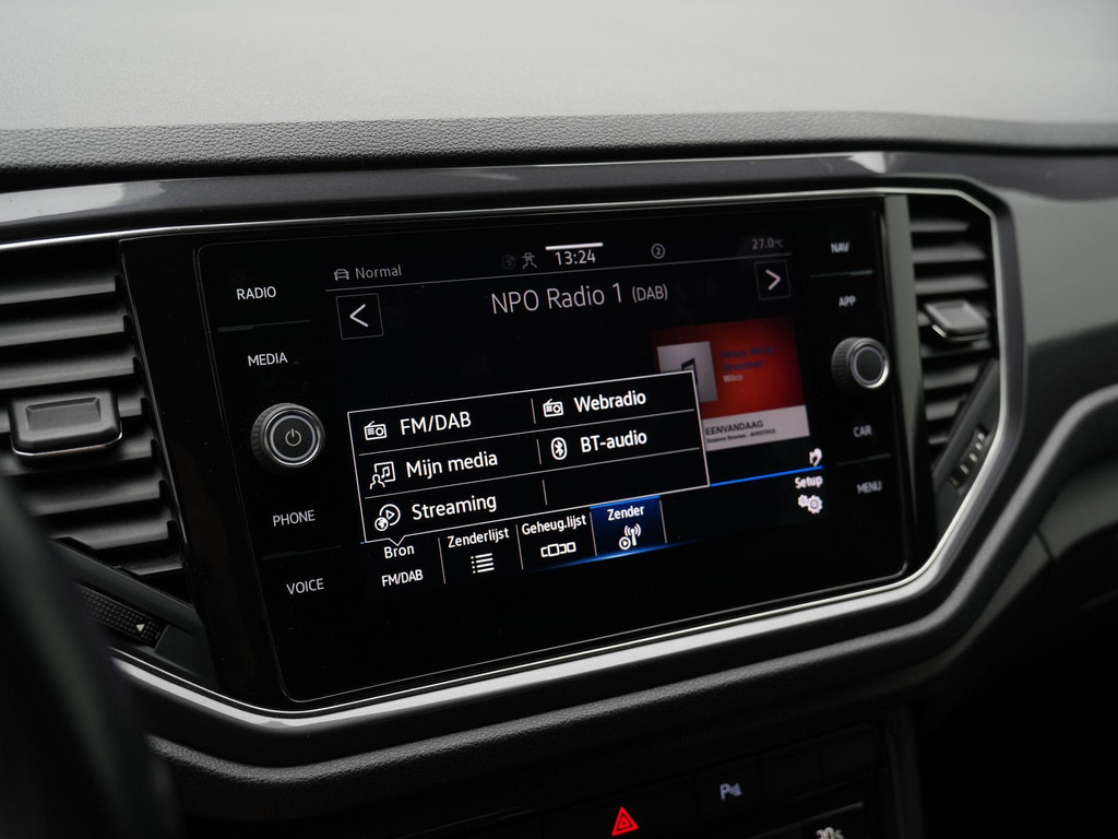 Volkswagen T-Roc (N483LZ) met abonnement
