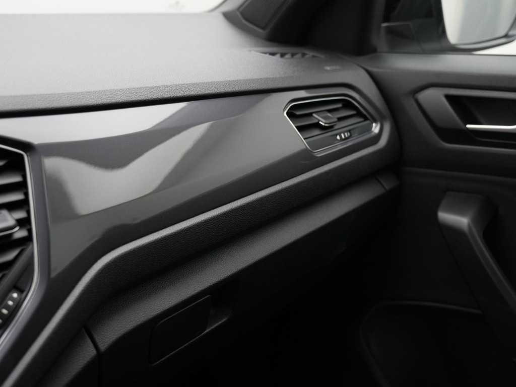 Volkswagen T-Roc (N483LZ) met abonnement