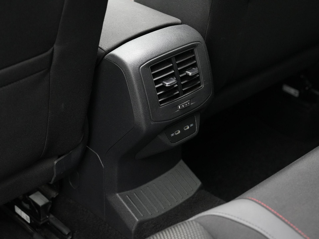 Volkswagen T-Roc (N483LZ) met abonnement