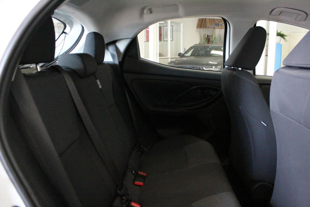 Toyota Yaris (L468RH) met abonnement