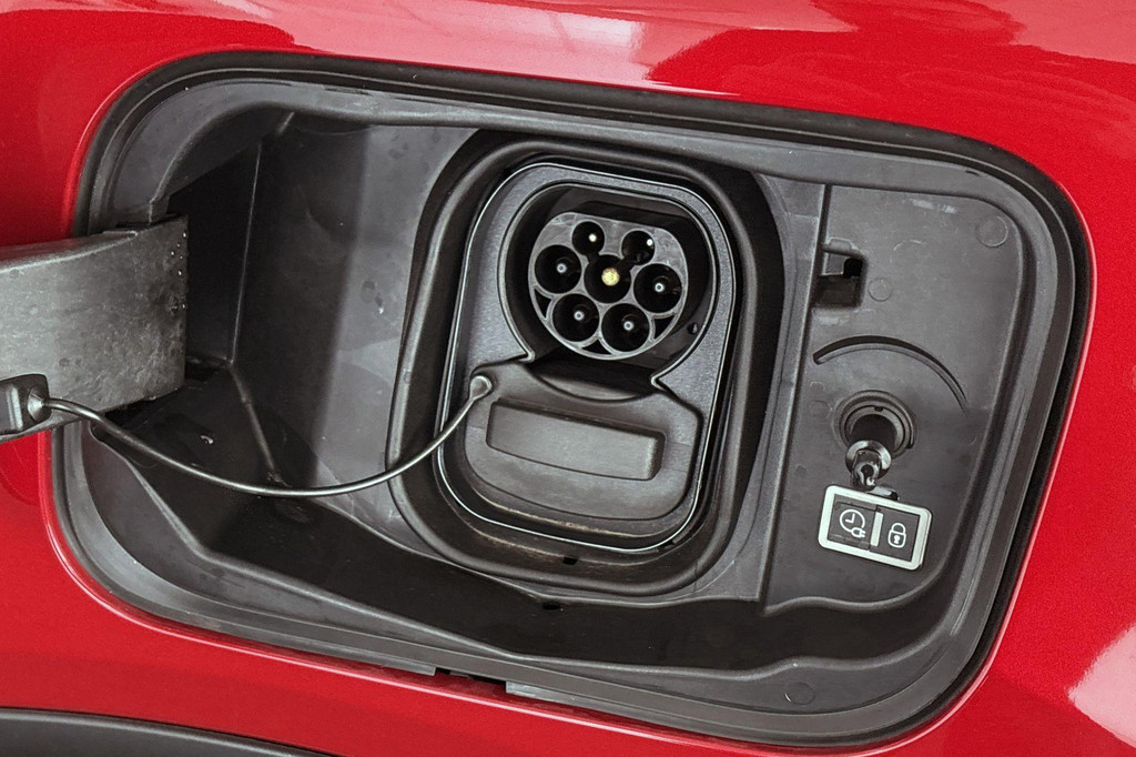 Citroën Ë-C4 (GFG95X) met abonnement