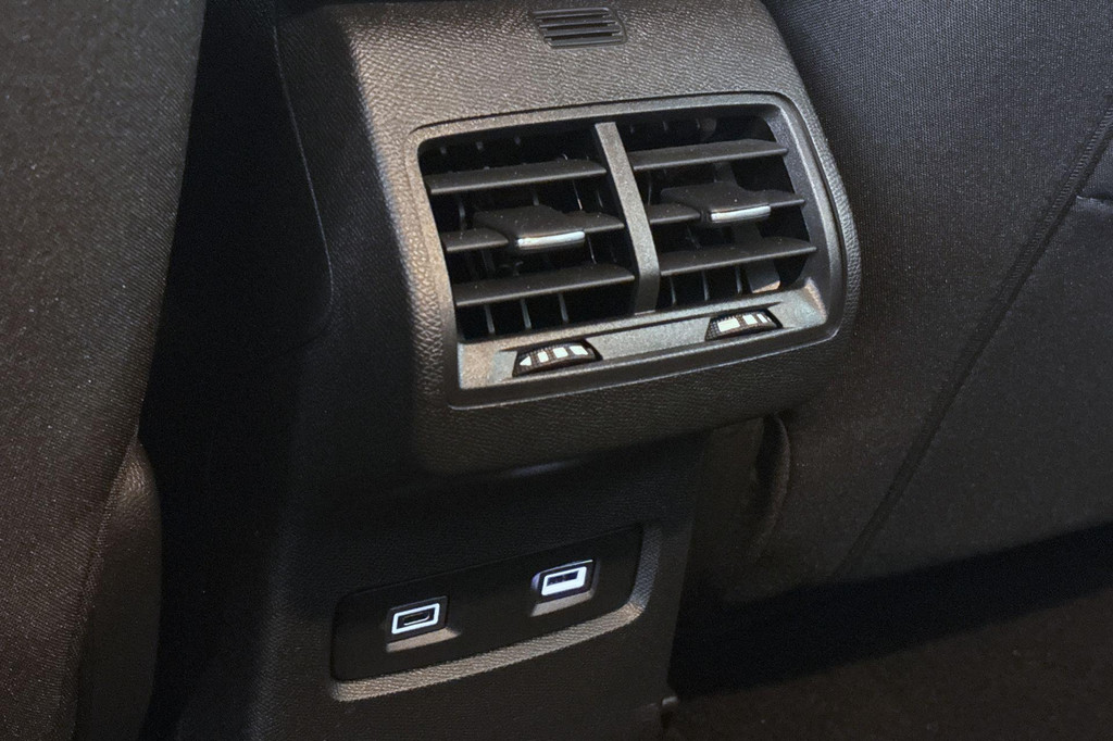 Citroën Ë-C4 (GFG95X) met abonnement