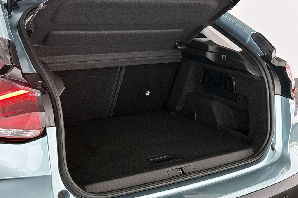 Citroën Ë-C4 (X699TZ) met abonnement