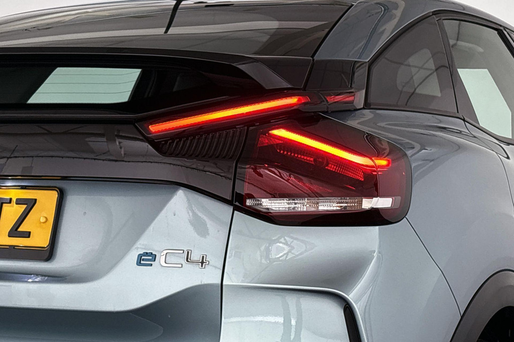 Citroën Ë-C4 (X699TZ) met abonnement