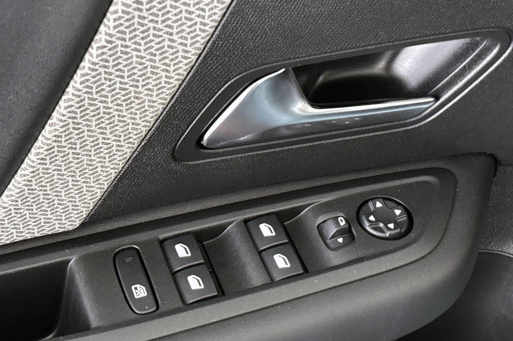 Citroën Ë-C4 (X699TZ) met abonnement