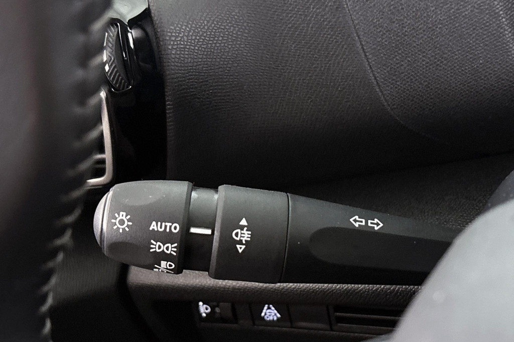 Citroën Ë-C4 (X699TZ) met abonnement