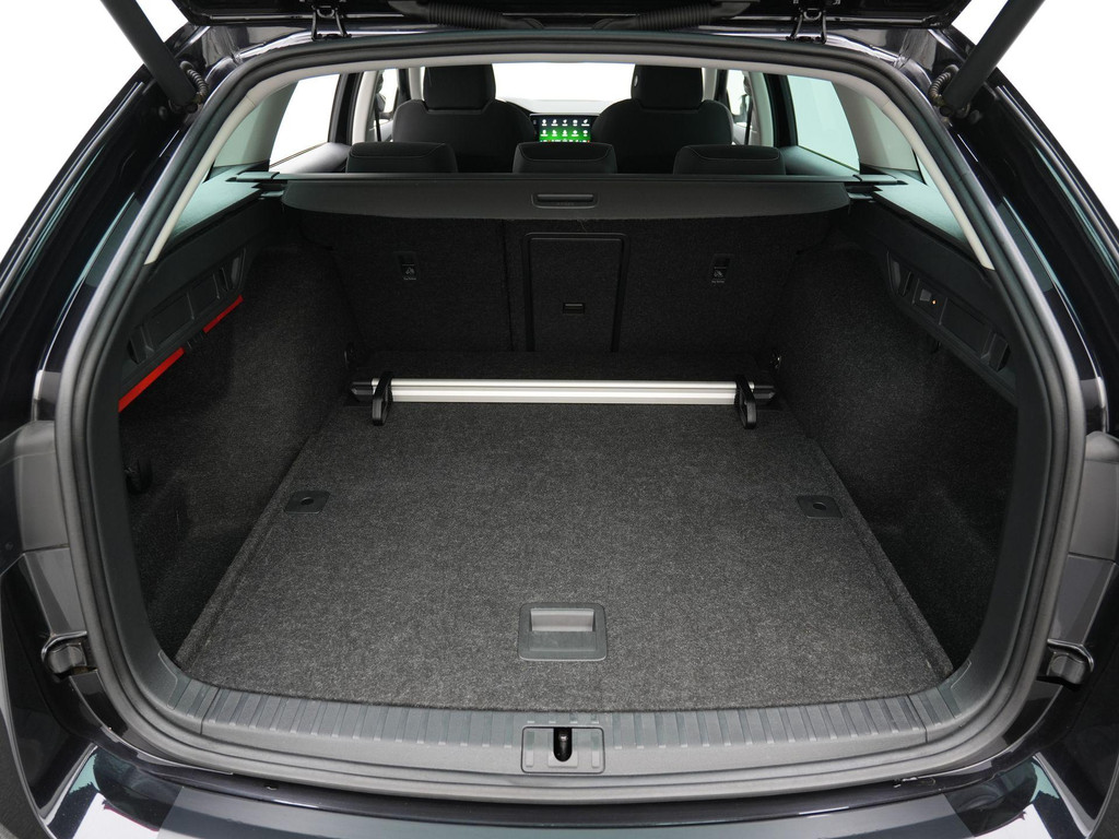 ŠKODA Octavia (J795BL) met abonnement