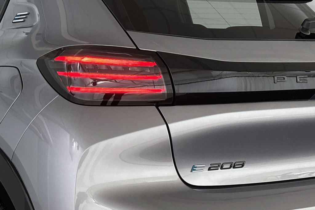 Peugeot e-208 (KSL62H) met abonnement