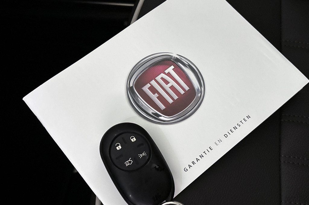Fiat 500C (KGX66S) met abonnement