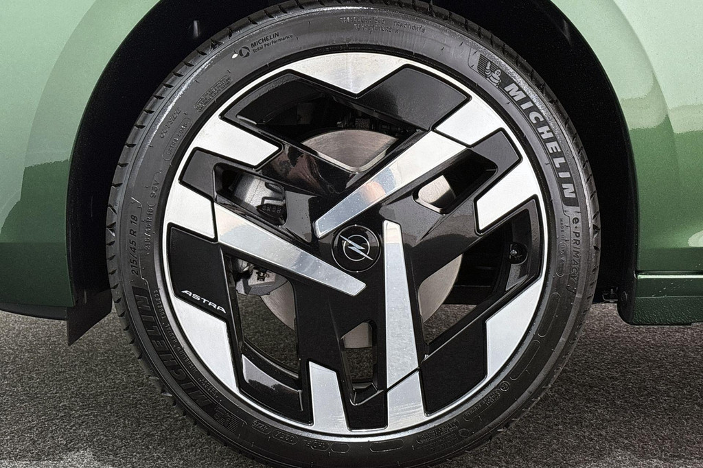 Opel Astra (KGZ34T) met abonnement