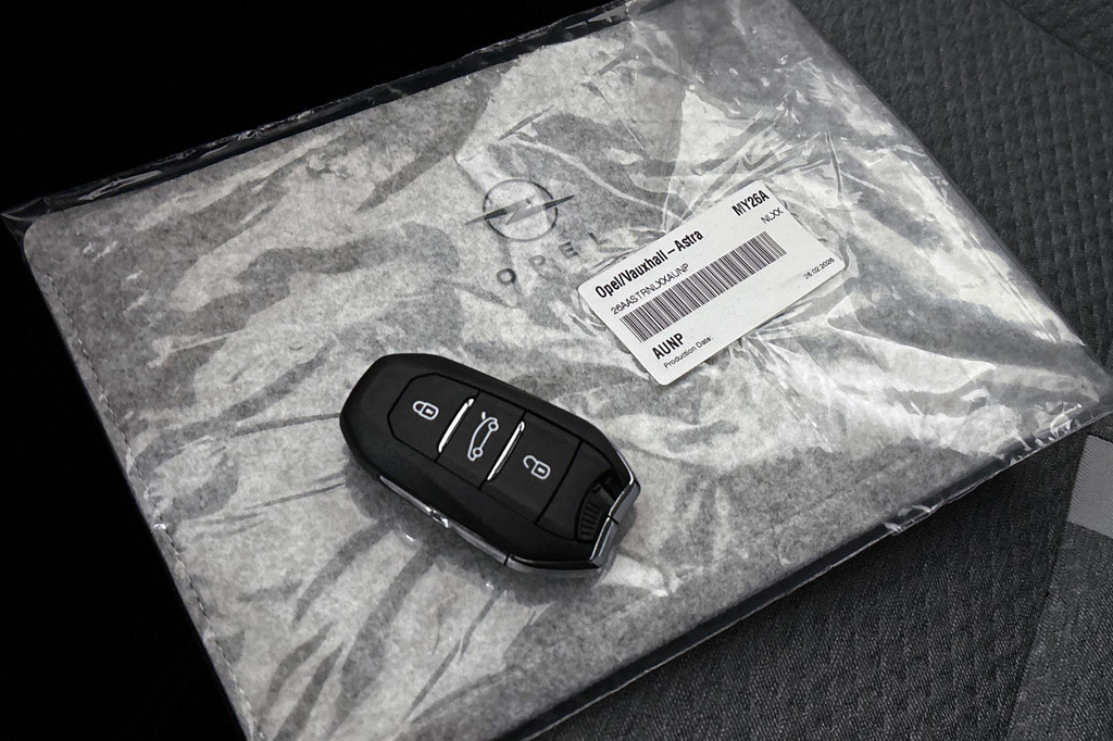 Opel Astra (KGZ34T) met abonnement