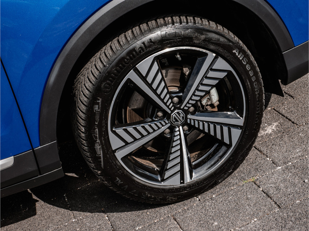 MG ZS-EV (K888JB) met abonnement