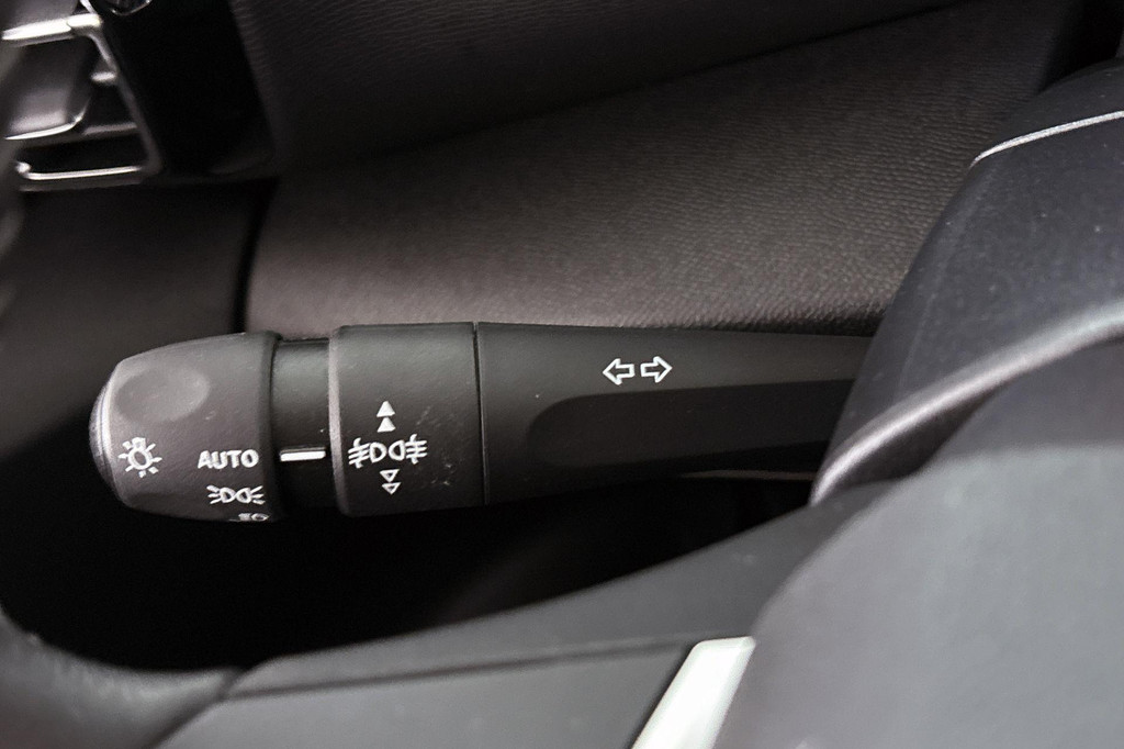 Citroën C4 (N996BZ) met abonnement