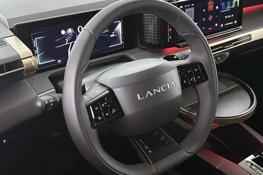 Lancia Ypsilon (HRH46H) met abonnement