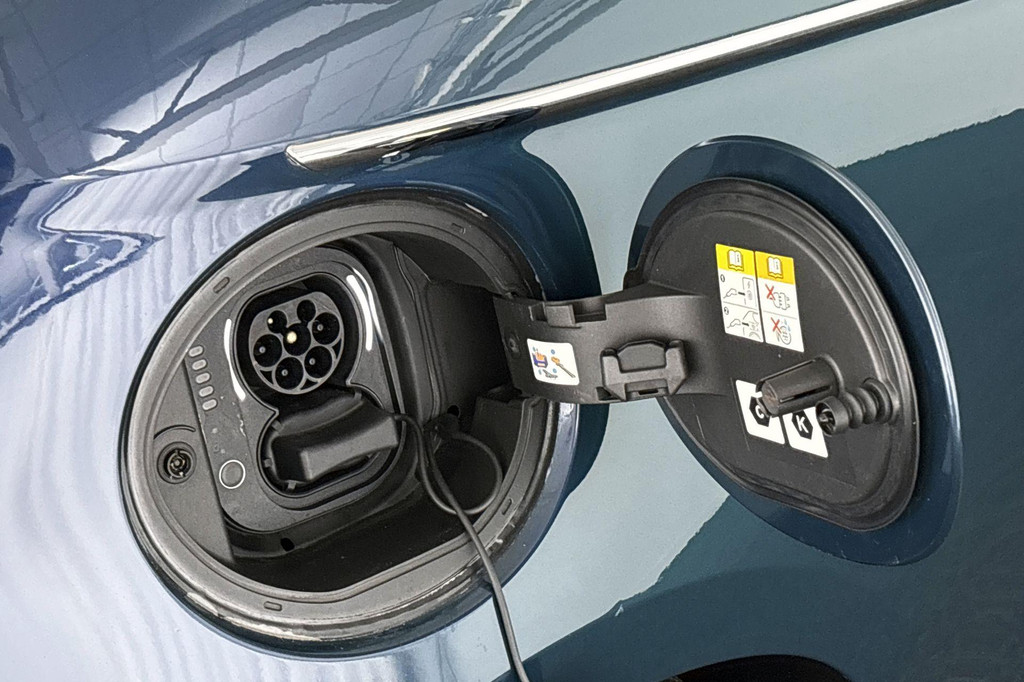 Fiat 500C (KKT26P) met abonnement
