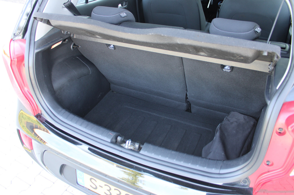 Kia Picanto (S338XK) met abonnement