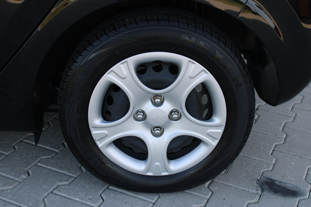Kia Picanto (S338XK) met abonnement