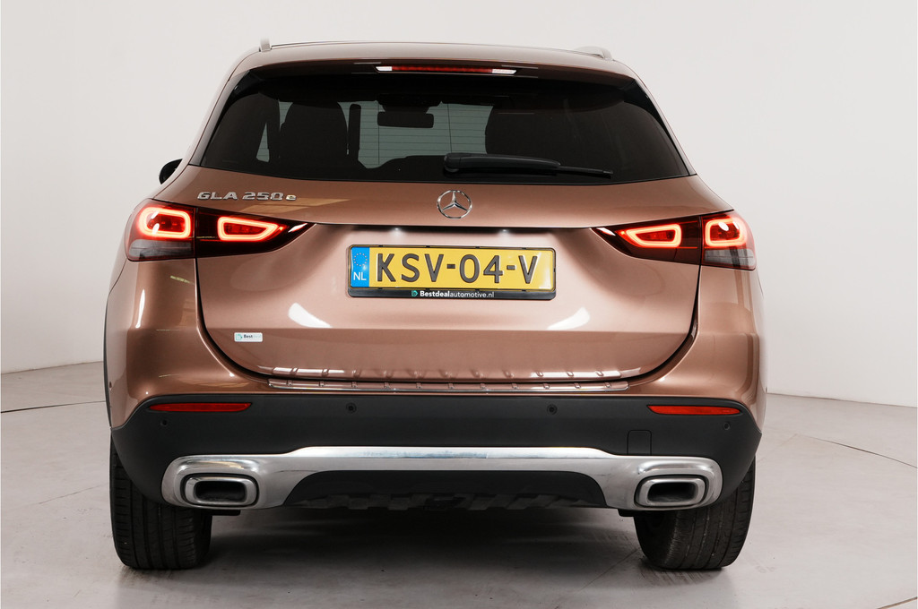 Mercedes-Benz GLA (KSV04V) met abonnement