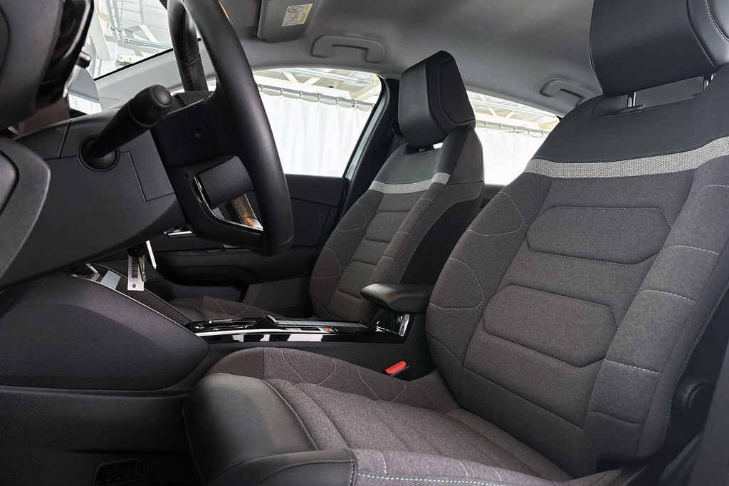 Citroën Ë-C4 (Z308FR) met abonnement