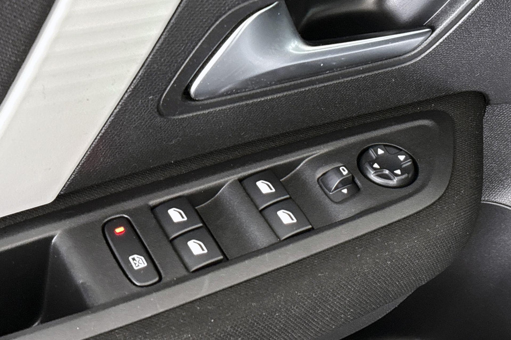 Citroën C4 (Z119JX) met abonnement