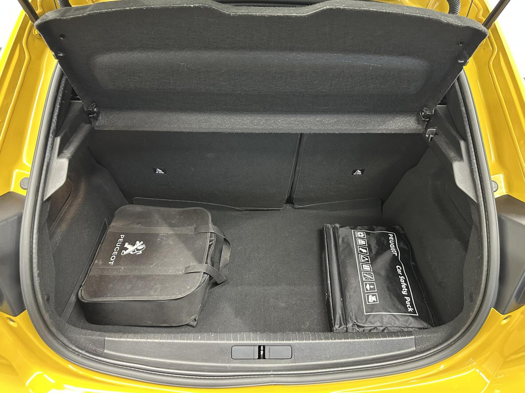 Peugeot e-208 (L028RN) met abonnement
