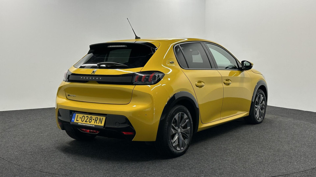 Peugeot e-208 (L028RN) met abonnement