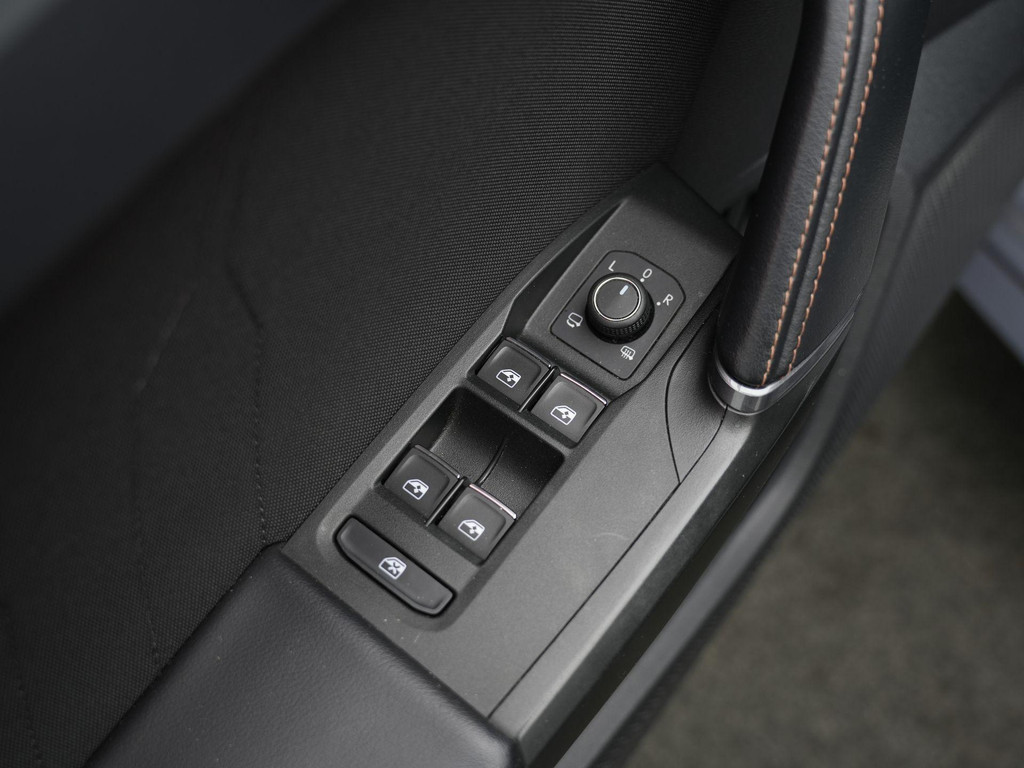 CUPRA Leon Sportstourer (HLV30K) met abonnement