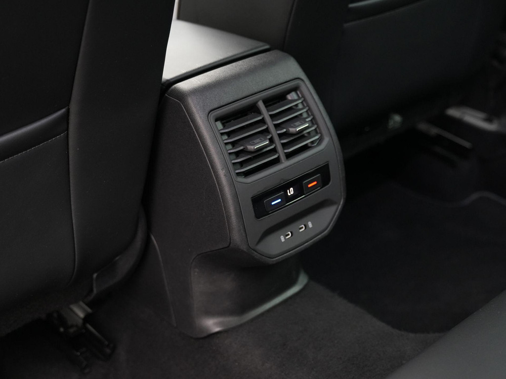 CUPRA Leon Sportstourer (HLV30K) met abonnement